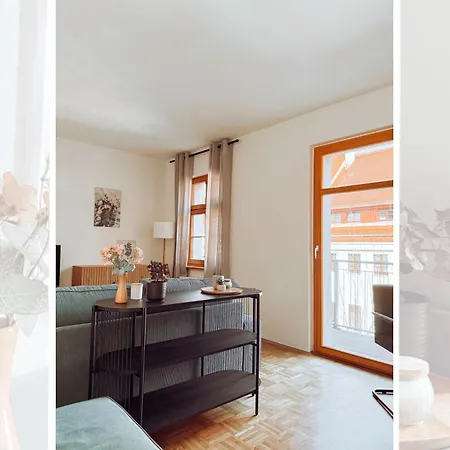 Niedere Burgstrasse - Im Herzen Der Altstadt بيرنا